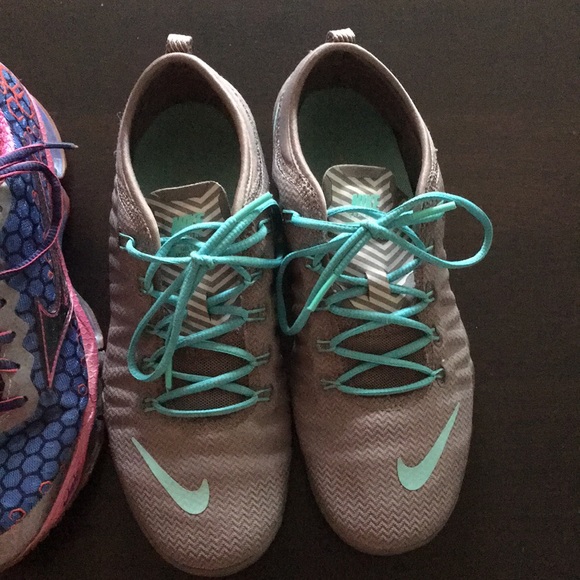 Bundle - Picture 6 of 7